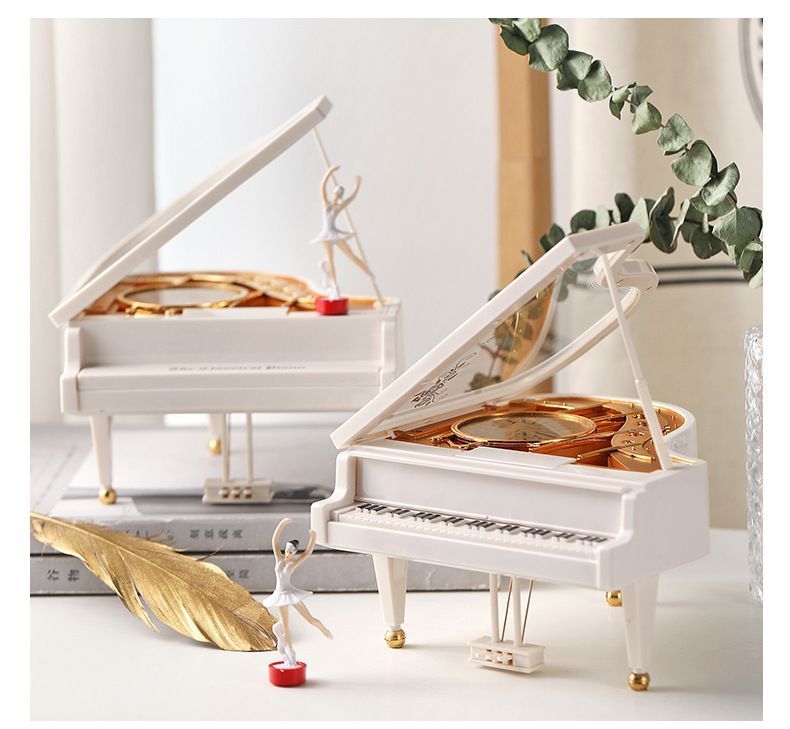Creative Gift Ornament, 698B Dresser Gold