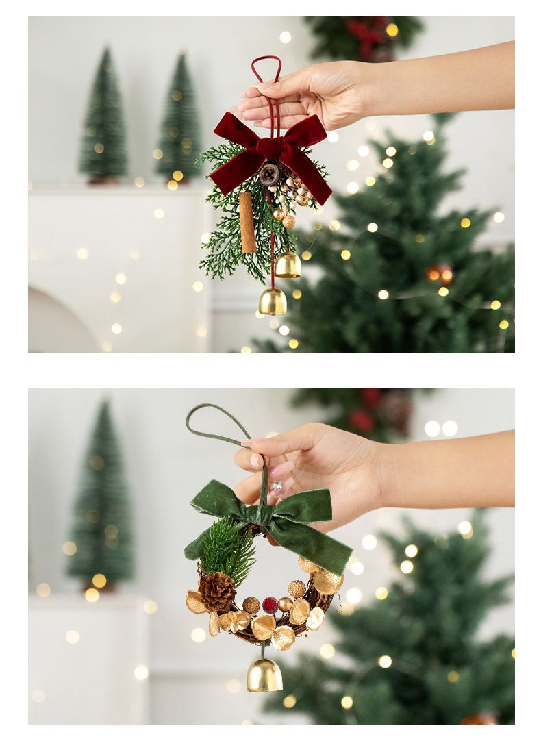D8 Christmas Wreath Ornament Red 2 Pack