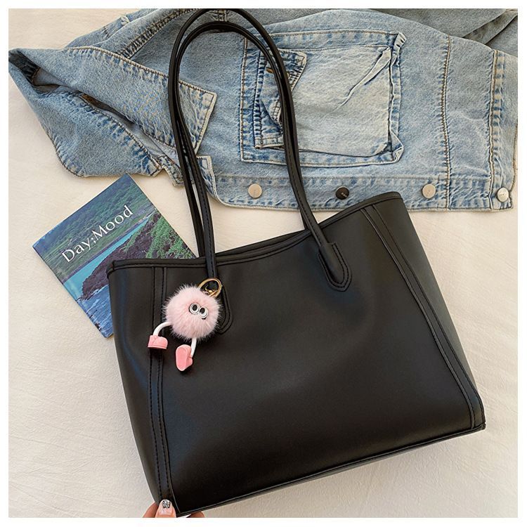 Brown Single Shoulder Tote Bag With Pendant