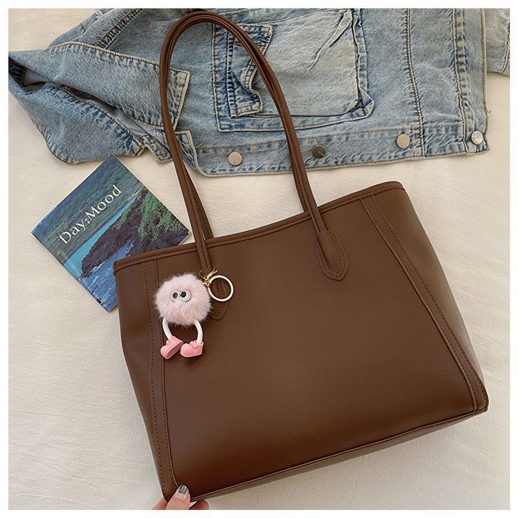 Brown Single Shoulder Tote Bag With Pendant