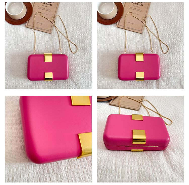 Fashion Metal Magnetic Chain Small Square Bag: Crossbody & Shoulder Bag, Polyester Lining.(leopard print)