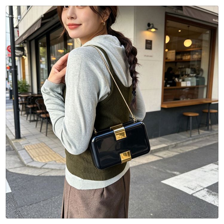 Fashion Metal Magnetic Chain Small Square Bag: Crossbody & Shoulder Bag, Polyester Lining.(orange)