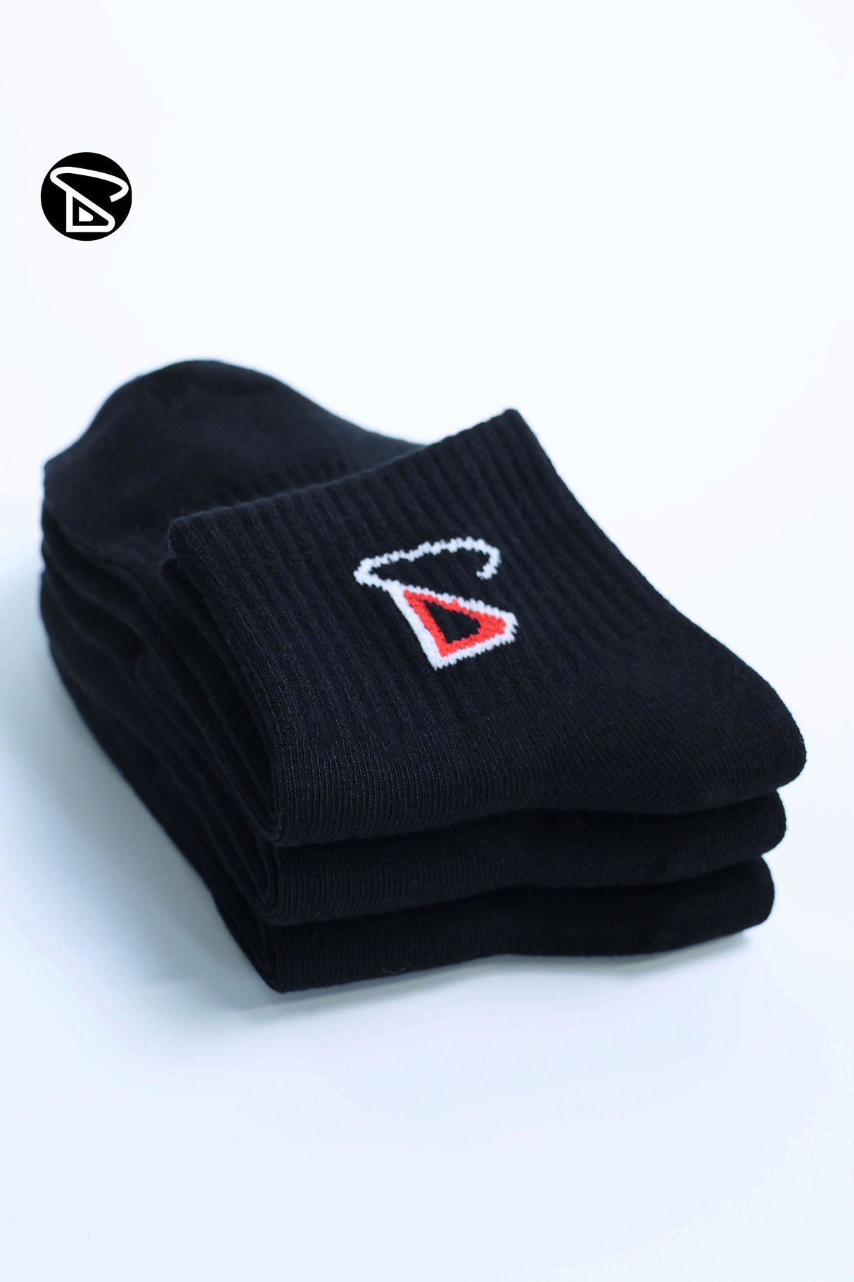 Breathable & moisture-wicking, antibacterial & odor-resistant — SMAIL DARING Bamboo Fiber Sports Socks 2-Pack (1 Pair White + 1 Pair Black) Size 40#-44#
