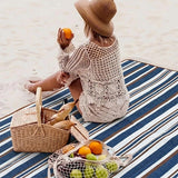 Double-layer Nylon Picnic Mat High-density Waterproof Base + Nylon Padding Lightweight Foldable with Carry Handle Machine Washable & Easy Care  Ideal for Beach Camping Park Outdoor Picnics。（150*200CM) - Low Angle
