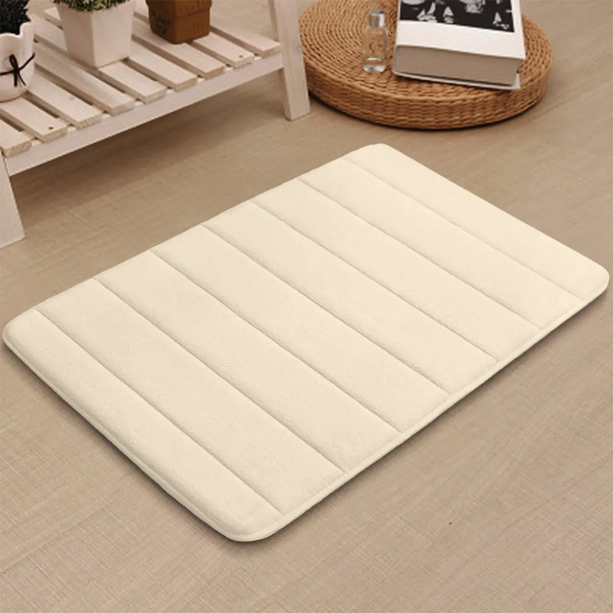White Non Slip Absorbent Bathroom Rug, Extra Soft Machine Washable Bath Mat for Tub and Shower, 24 x 16 in