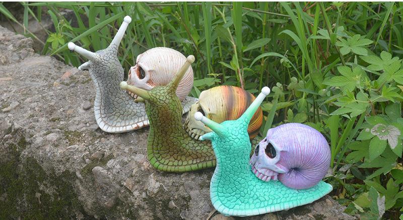 1-Pack Skeleton Snail Skull Sculpture Gothic Garden Home Decor, ZQKLA