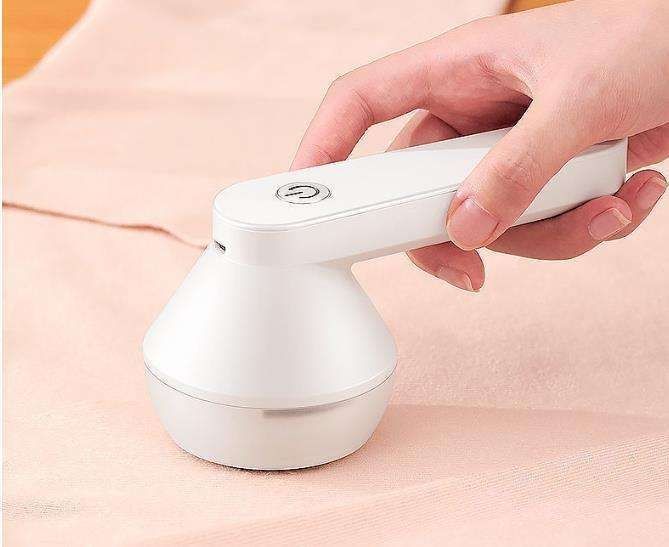 Portable Lint Remover Rechargeable, White