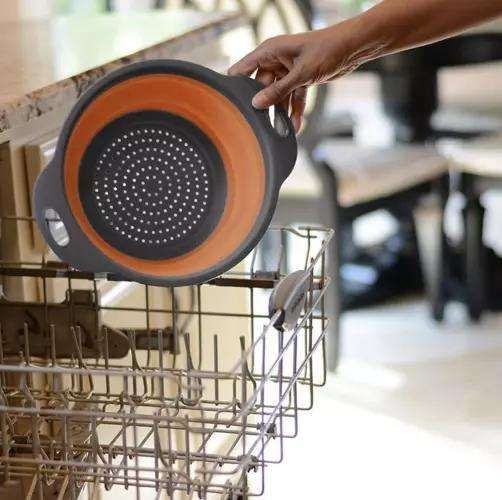 Collapsible Silicone Colander, Space Saving Kitchen Strainer, MultiColor, Practical for Dishwashing & Cooking
