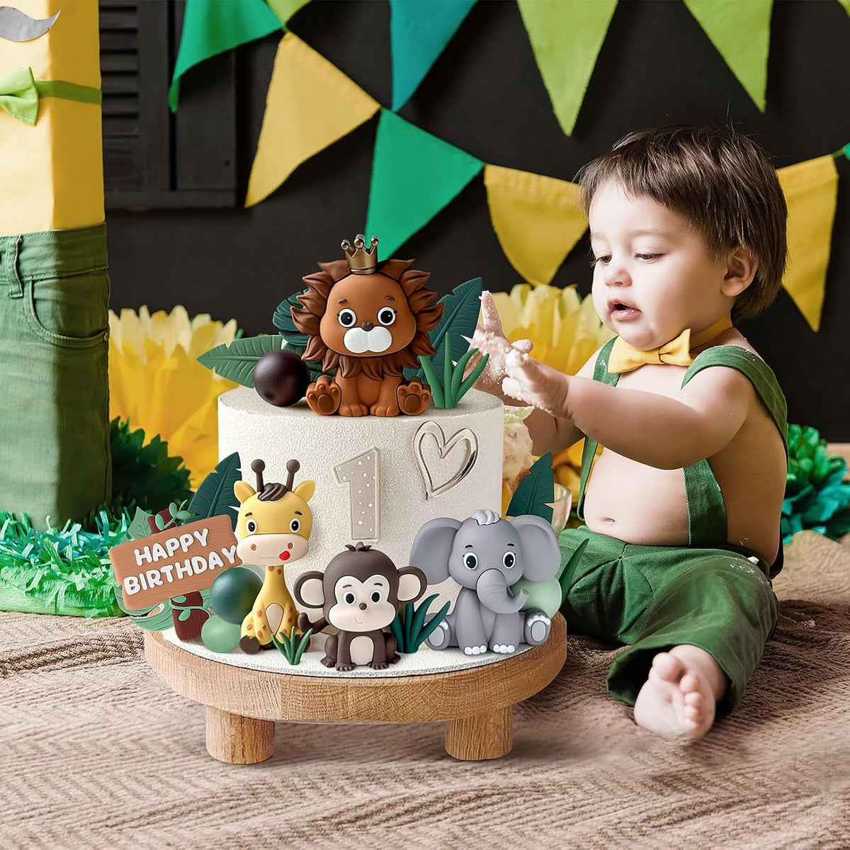 19 Piece Safari Cake Topper Set Animal and Leaf Design