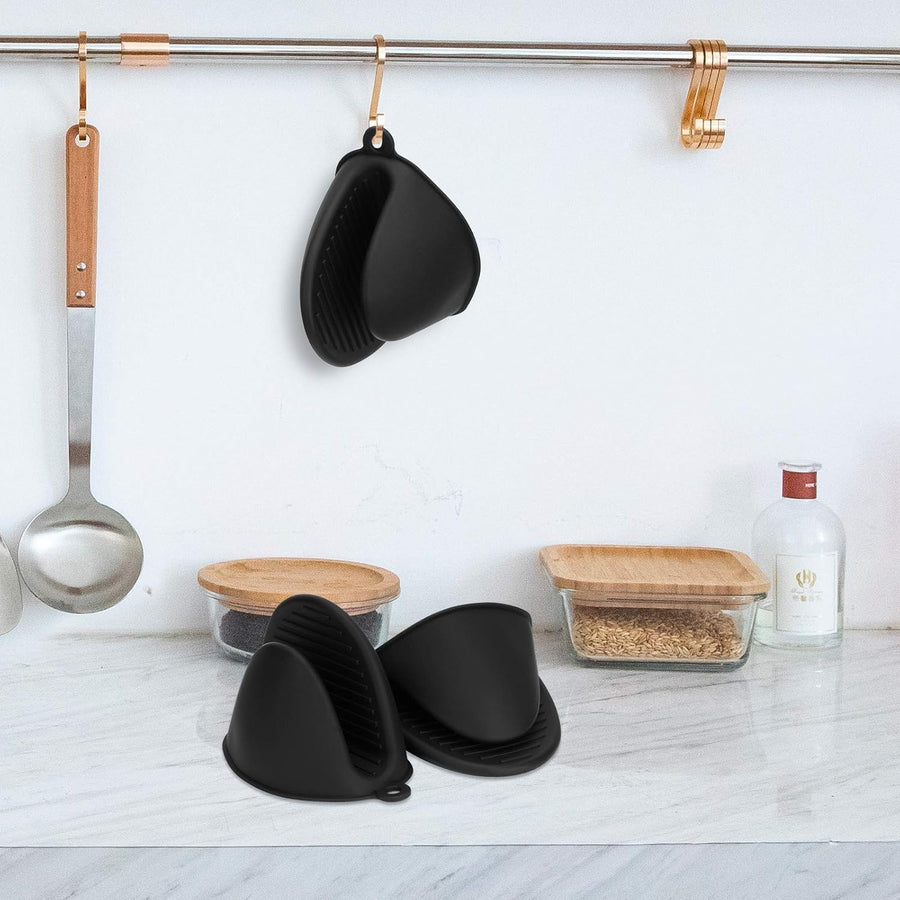 Silicone Oven Mitts Pot Holders Sets for Kitchen Heat Resistant Small Kitchen Mittens Rubber Air Fryer Mitts Mini Pot Pinch Grip for Cooking and Baking 1 Pair (Black)
