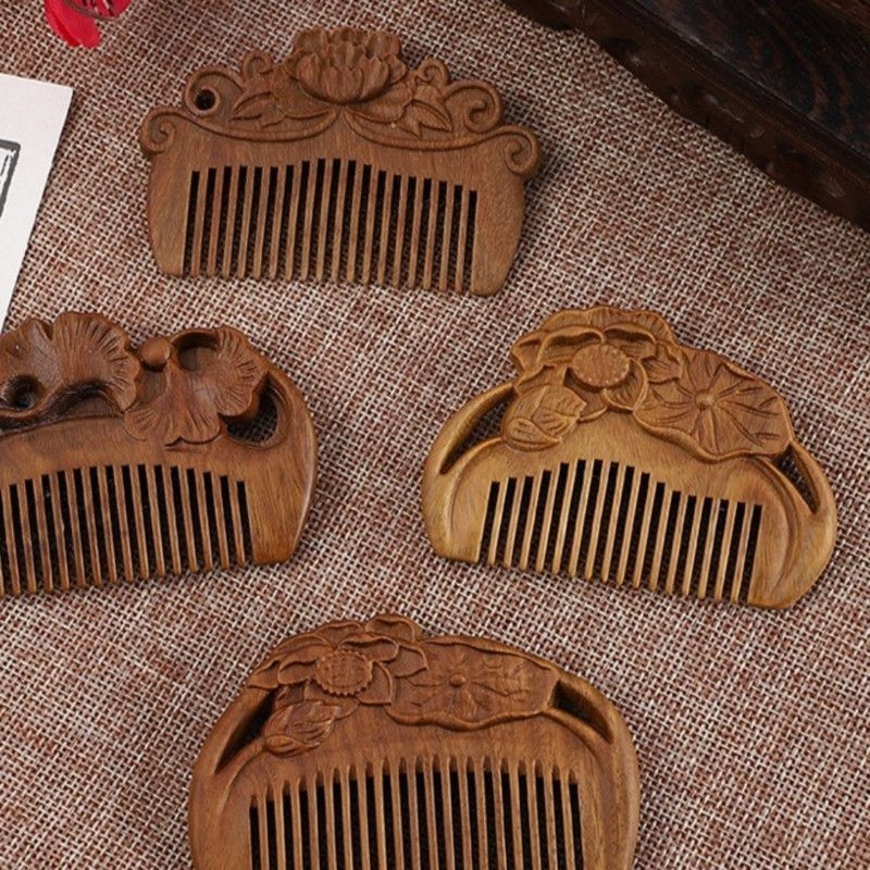 8cm Mini Carved Sandalwood Comb, Vintage Lotus Flower 3D Engraved Portable Anti-Static Wooden Scalp Massage Comb