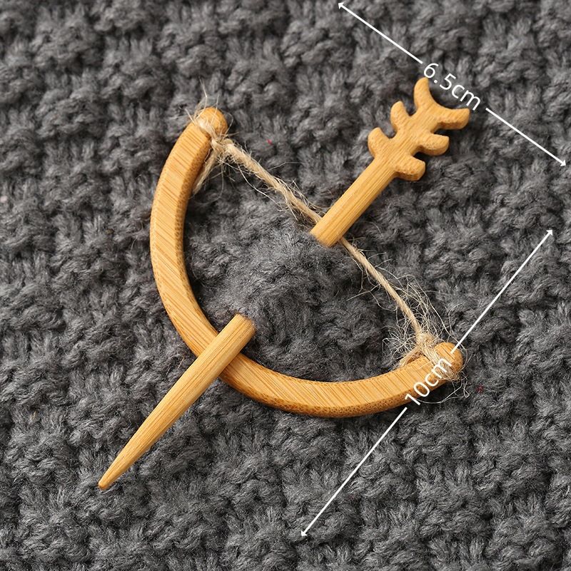 Brooch pin with woodenanimal pattern-Bow and Arrow
