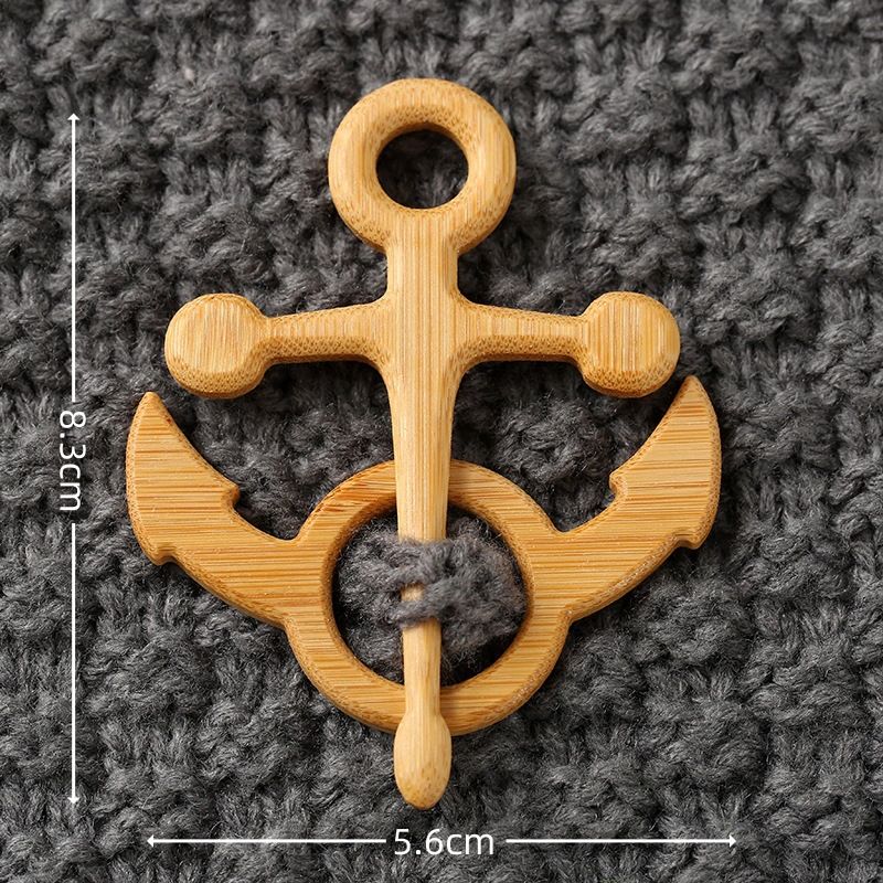 Brooch pin with woodenanimal pattern-Anchor