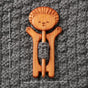 Brooch pin with woodenanimal pattern-Lion