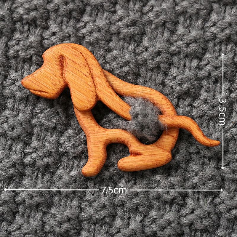 Brooch pin with woodenanimal pattern-Dog