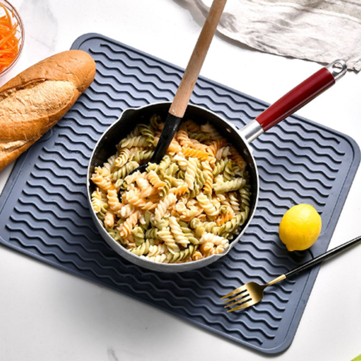 Table Insulating Rubber Mat Anti Slip Waterproof Heat Resistant Dish Drying Placemat for Kitchen Blue
