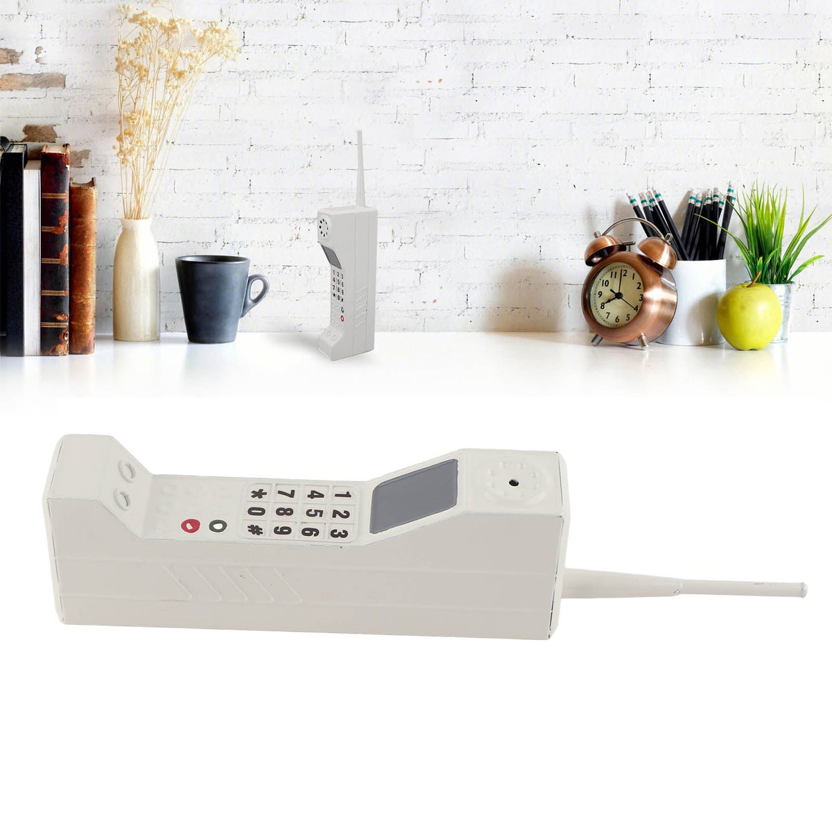 Retro Cellphone Model Old Fashioned Cellular Phone Model Ornament Vintage Simulation Photographic Props for Home Stage White