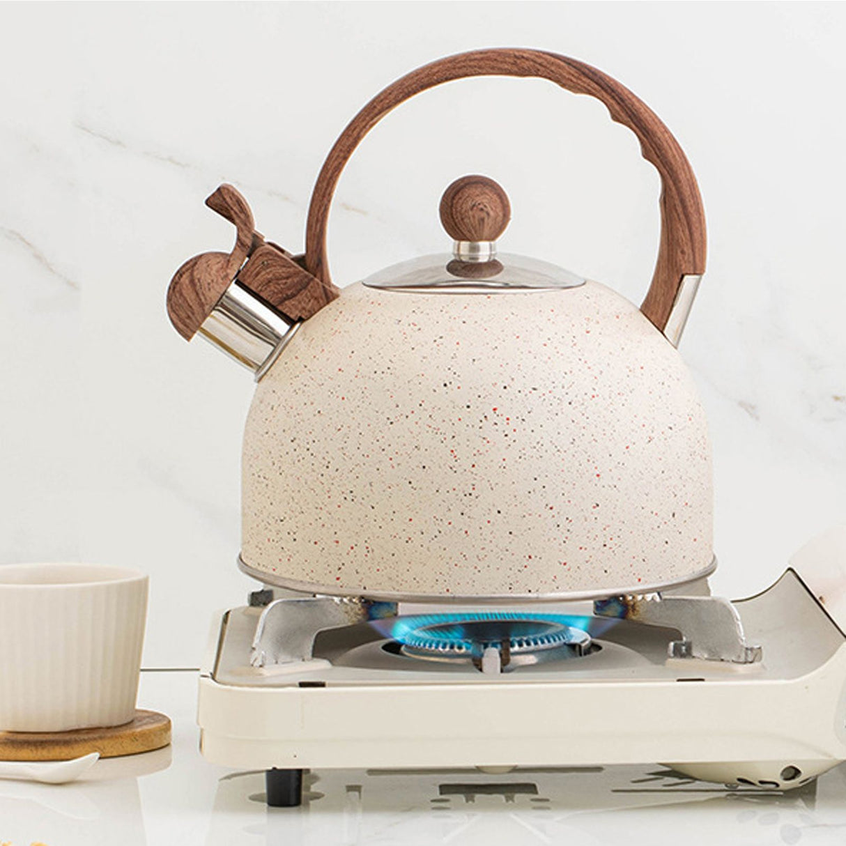 2.5L Whistling Tea Kettle Stovetop Food Grade Stainless Steel Tea Pots for Kitchen Hotel