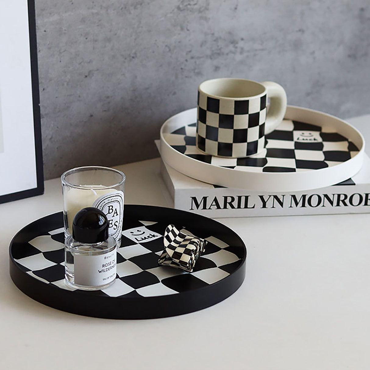 Round Storage Organizer Tray Checkerboard Design Plate Container Tray for Fruit Perfume Jewelry White, Small