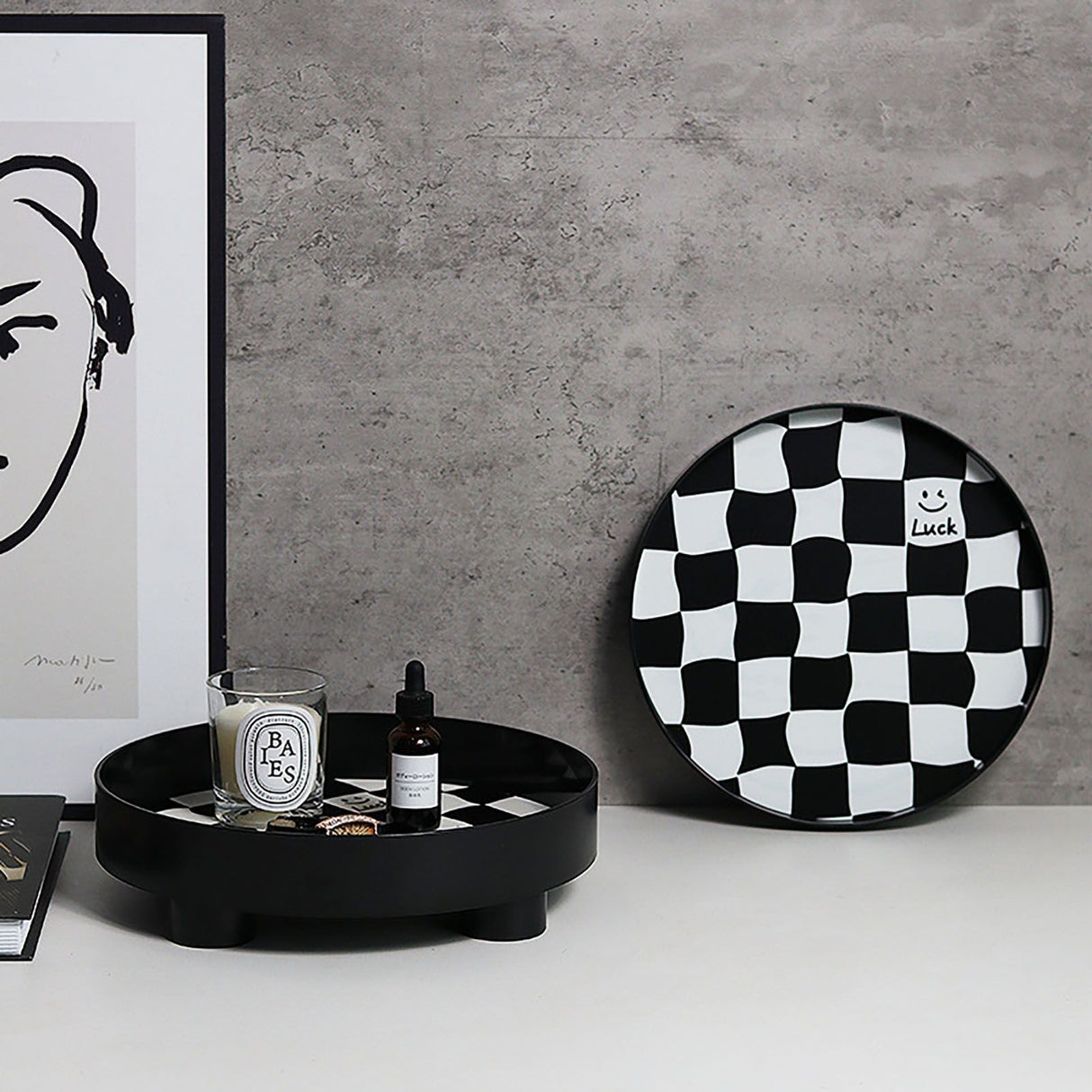 Round Storage Organizer Tray Checkerboard Design Plate Container Tray for Fruit Perfume Jewelry Black, Large