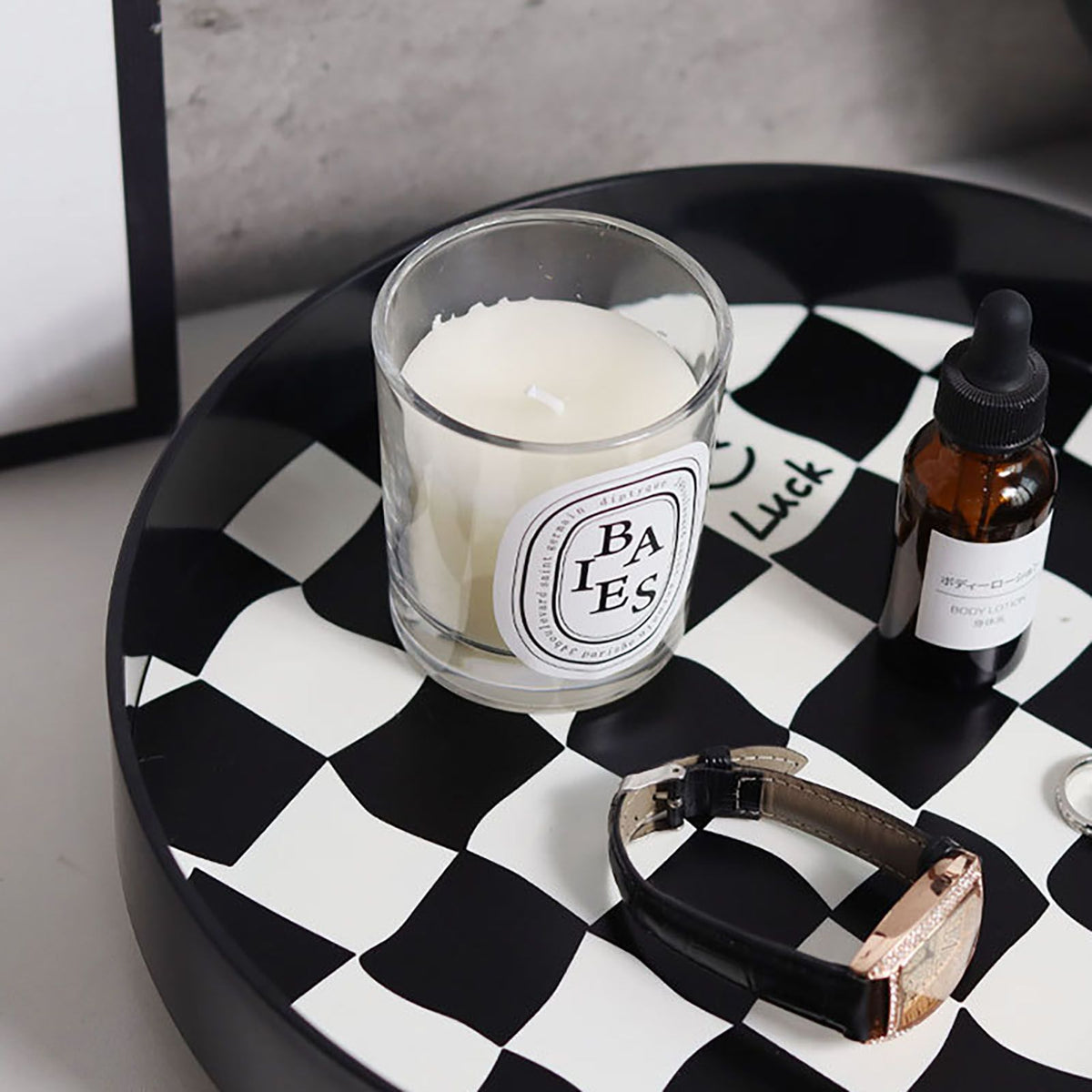 Round Storage Organizer Tray Checkerboard Design Plate Container Tray for Fruit Perfume Jewelry Black, Small