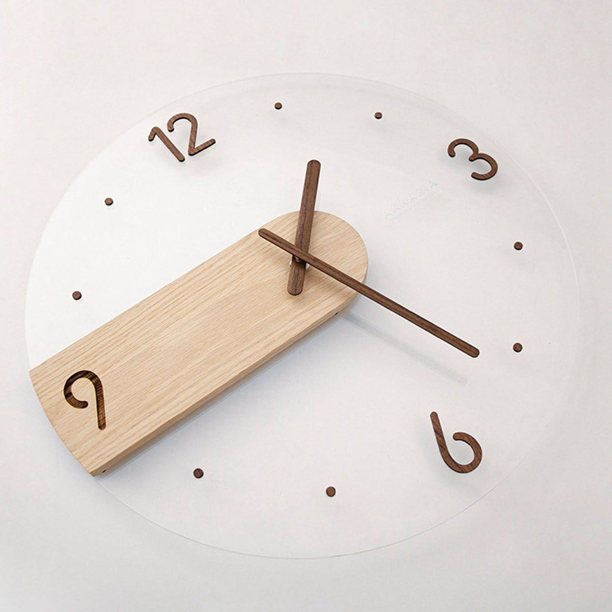 Wall Clock Innovative Minimalist Prevents Ticking Sweep Movement Modern Nordic Wall Clock for Living Room Bedroom