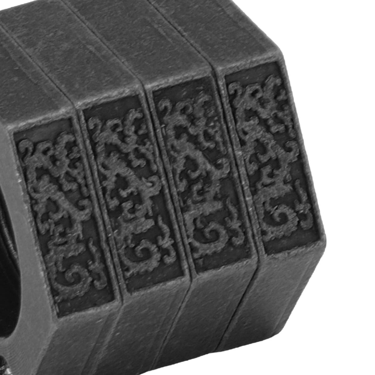Defense Rings Aluminium Alloy Glossy Hexagonal Window Breaker for Emergency Defense Supplies Antique Silver