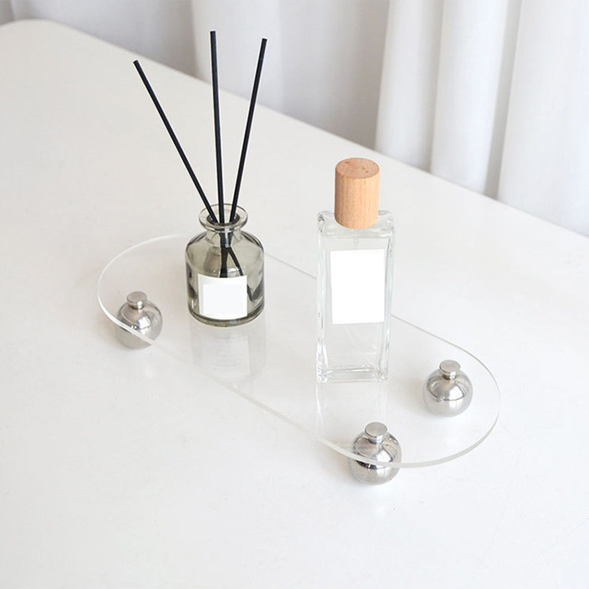 Acrylic Storage Tray Clear Transparent Stainless Steel Round Feet Minimalist Style Decorative Practical Desktop Shelf for Cafes Oval