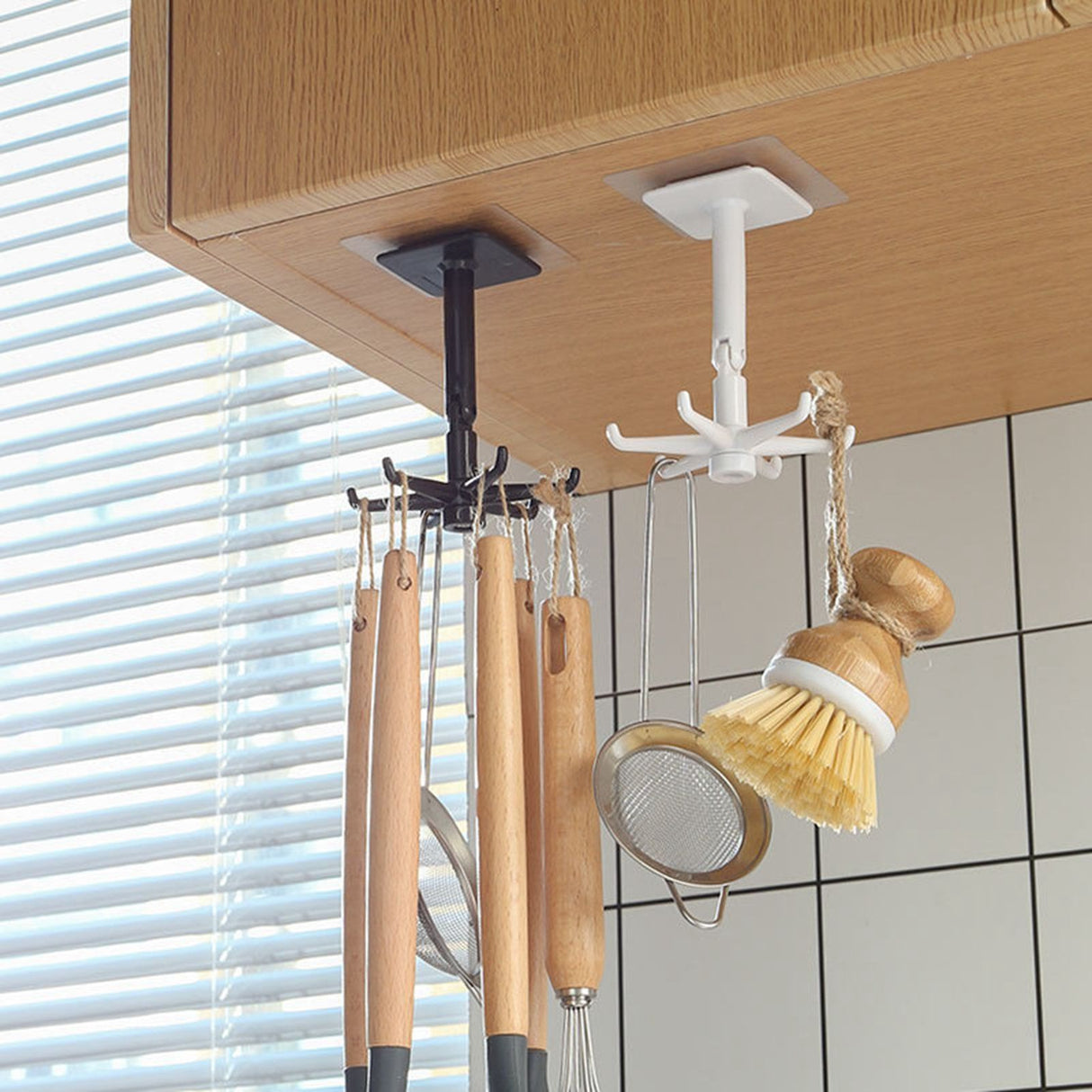 Hanging Utensil Holder Hooks 4 Claws 360° Rotatable Moisture Proof Strong Bearing Capacity for Water Bottle Pot Towel