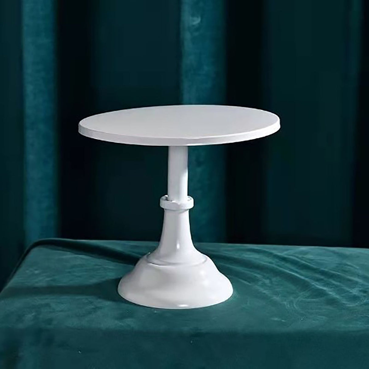 Metal Cake Stand European Style Anti Slip Round Cake Stand for Weddings Parties Anniversaries Medium White
