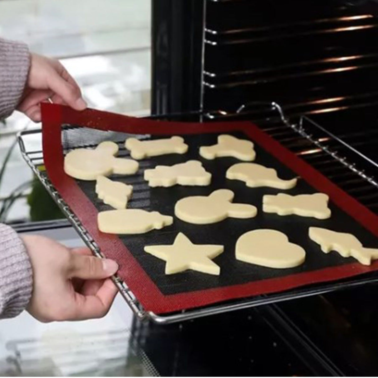 2 Pcs Perforated Silicone Fiberglass Mat 30x40cm Biscuit Baking Pastry Baking Pan Mat Oven Liner Pad