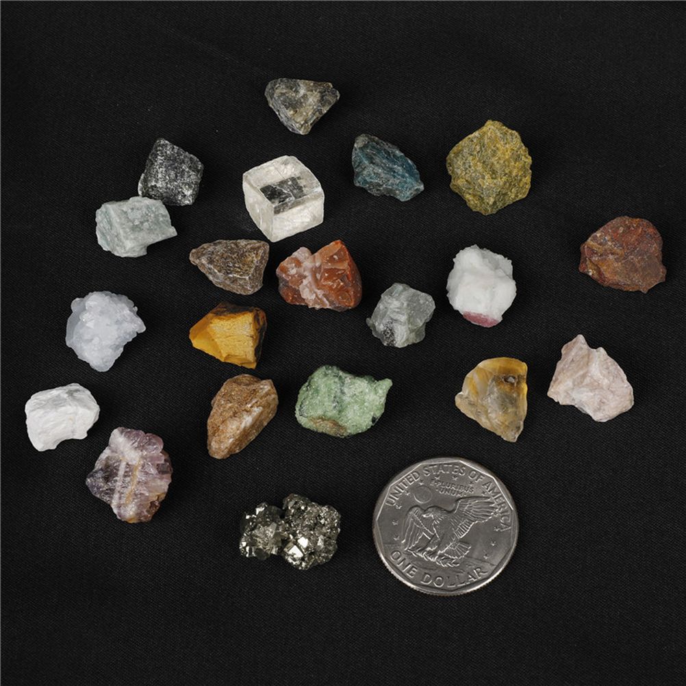 20 Pcs Christmas Advent Calendar Countdown Toy Natural Crystal Agate Stone Rocks Minerals and Fossils Calendar Blind Box Toy for Kids and Geology Enthusiasts