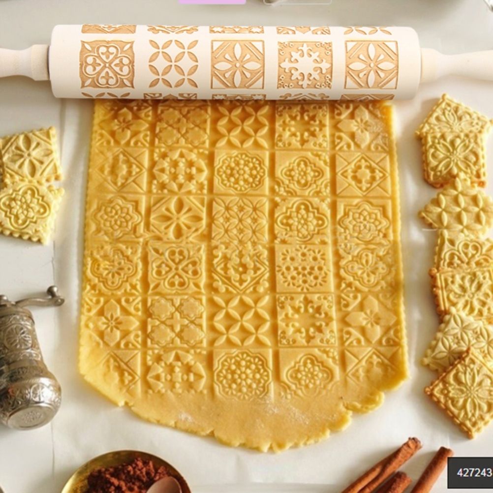 Christmas Engraved Rolling Pin Wooden Embossing Rolling Dough Roller 20 Patterned Pastry Roller for Xmas Baking Embossed