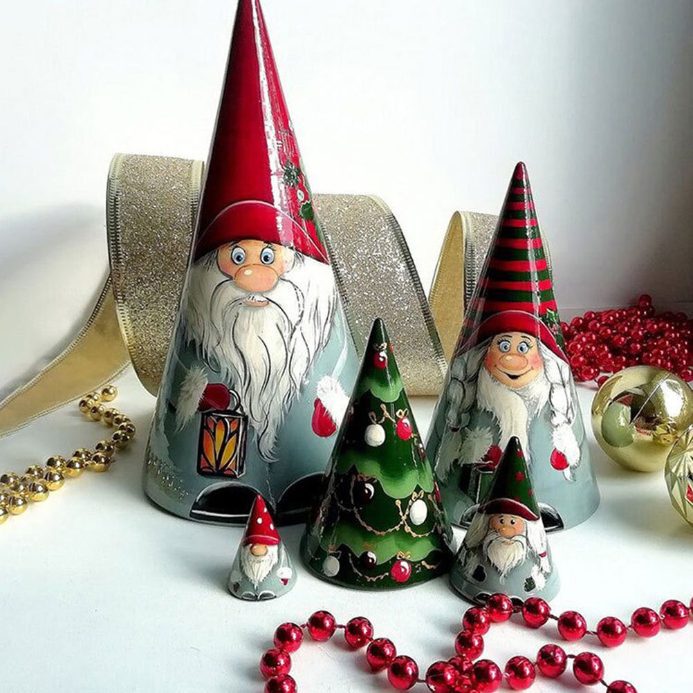 5 Pieces of Christmas Matryoshka Christmas Dwarf Collection Dolls Stacking Dolls Ornaments Christmas Decorations