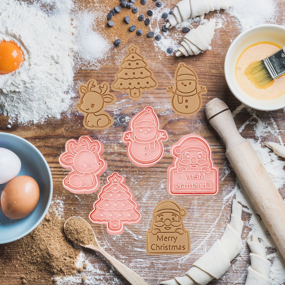 8 Pcs/Set DIY Christmas Biscuit Mould Cartoon Cutter 3D Biscuits Mold Plastic Baking Mould Decorating Tools