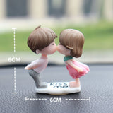 Car Couple Cute Ornaments Resin Couple Doll Car Interior Decoration Couple Figurines with Balloon for Car Dashboard Decoration Gift