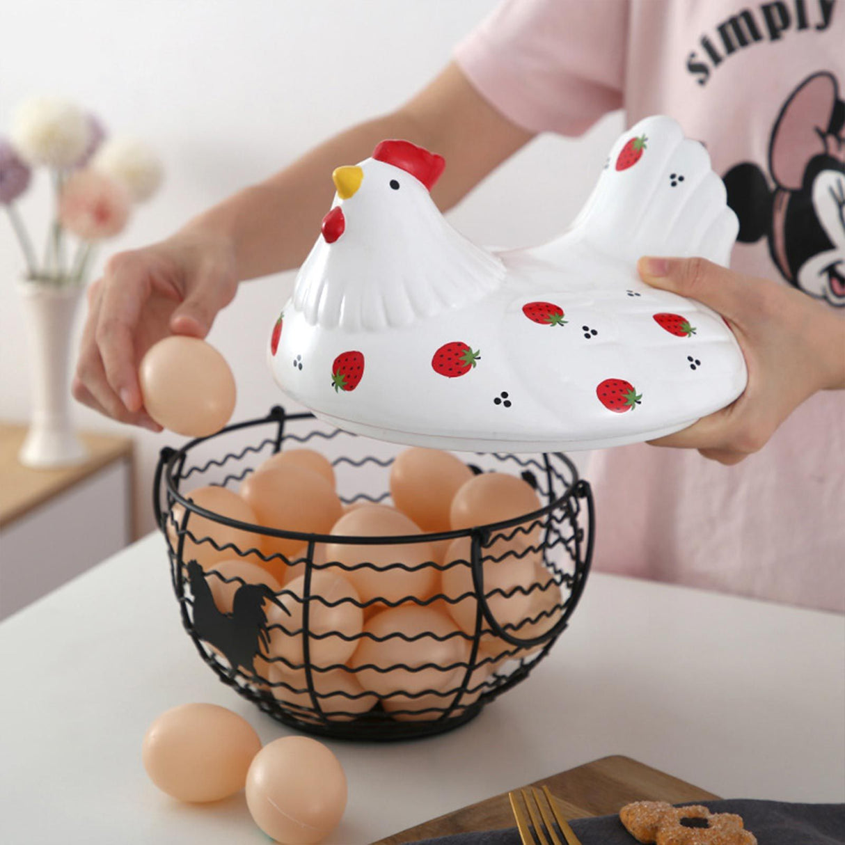 Strawberry Storage Basket Wrought Iron Basket Ceramic Egg Basket Living Room Fruit Storage Basket Kitchen Nordic Decor