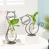 Simple Cat Iron Flower Ware Hydroponic Flower Arrangement Vase - Low Angle