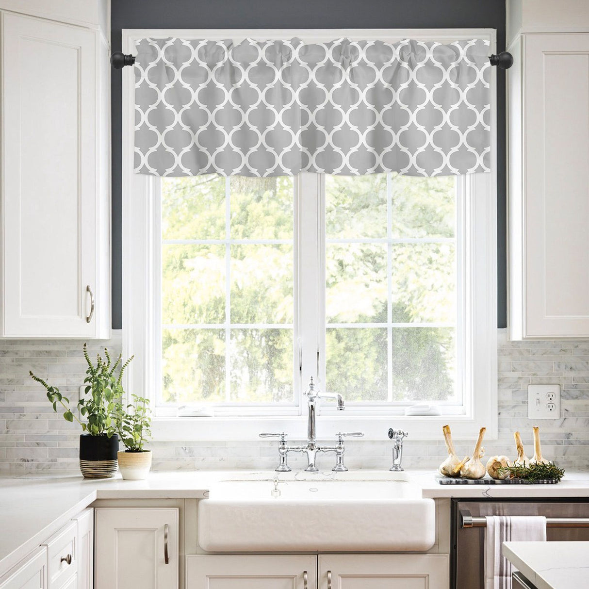 Window Top Curtain Fashion Printing Light Blocking Valance Short Curtain for Home Use 137x45cm