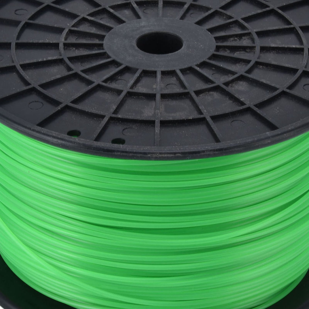 2mm String Trimmer Line Round Grass Trimmer Line Green Lawn Mower Line for Husqvarna 372m / 1220.5ft