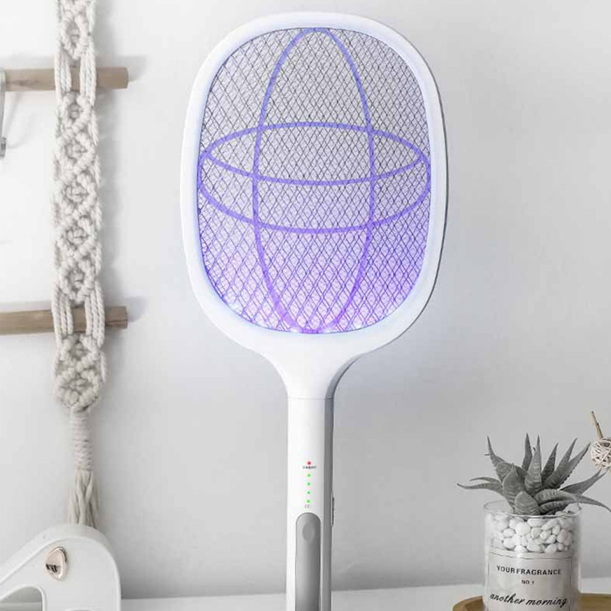 Electric Mosquito Swatter 5V 1A Rechargeable Efficient 2 in 1 Electric Mosquito Bat with LED Light for Home White