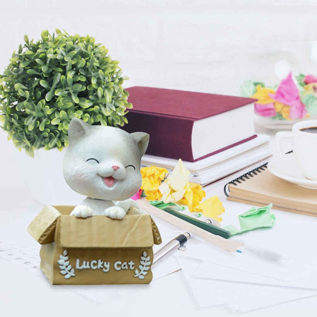 Car Dashboard Lucky Cat Decor Resin Shaking Head Cat Ornament Cute Cartoon Dancing Toy Figurines for Auto Interior Decoration