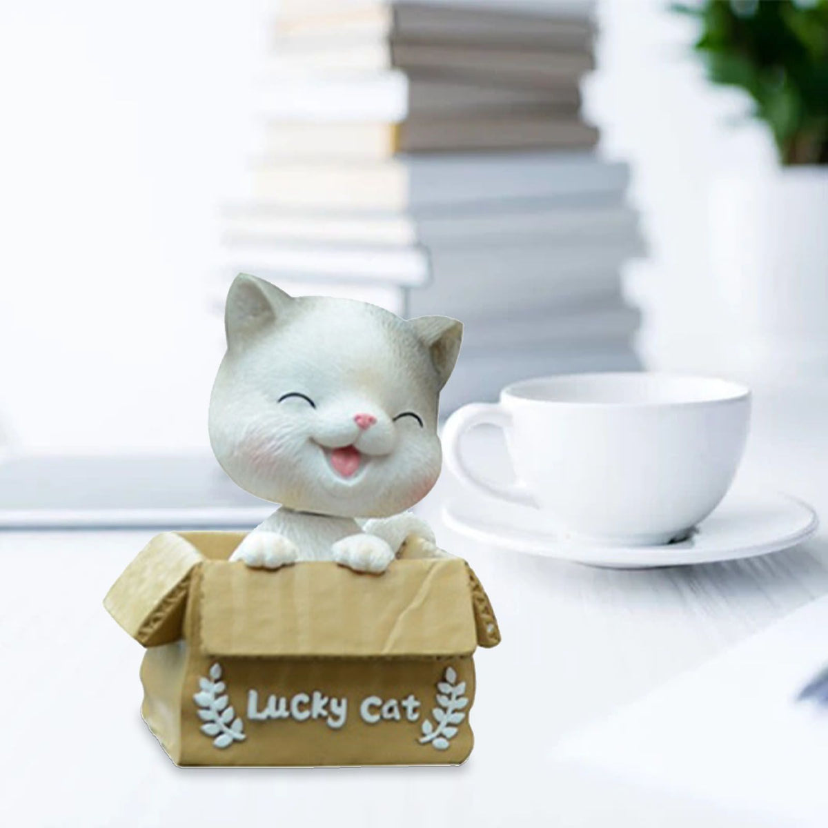 Car Dashboard Lucky Cat Decor Resin Shaking Head Cat Ornament Cute Cartoon Dancing Toy Figurines for Auto Interior Decoration