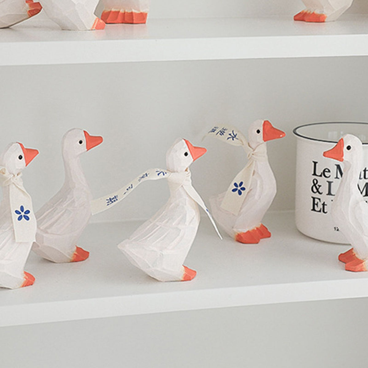 White Duck Ornaments Gypsum Lifelike Duck Figurine Decoration for Home Shooting Props