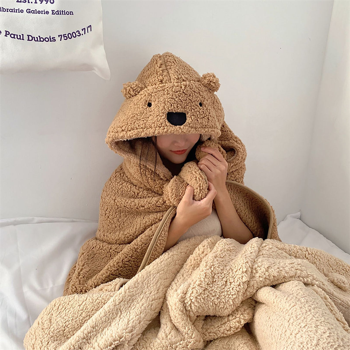 Winter Throw Blanket Cloak With Hood Thick Soft Plush Warm Wearable Blanket for Children and Adults Brown 120x123cm