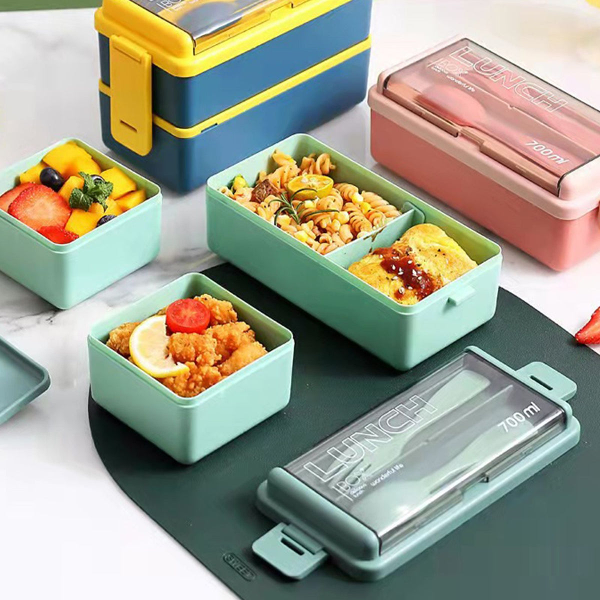 Bento Box Two Layers Green with Divider Food Grade Plastics Microwave Safe Lunch Container for Picnic