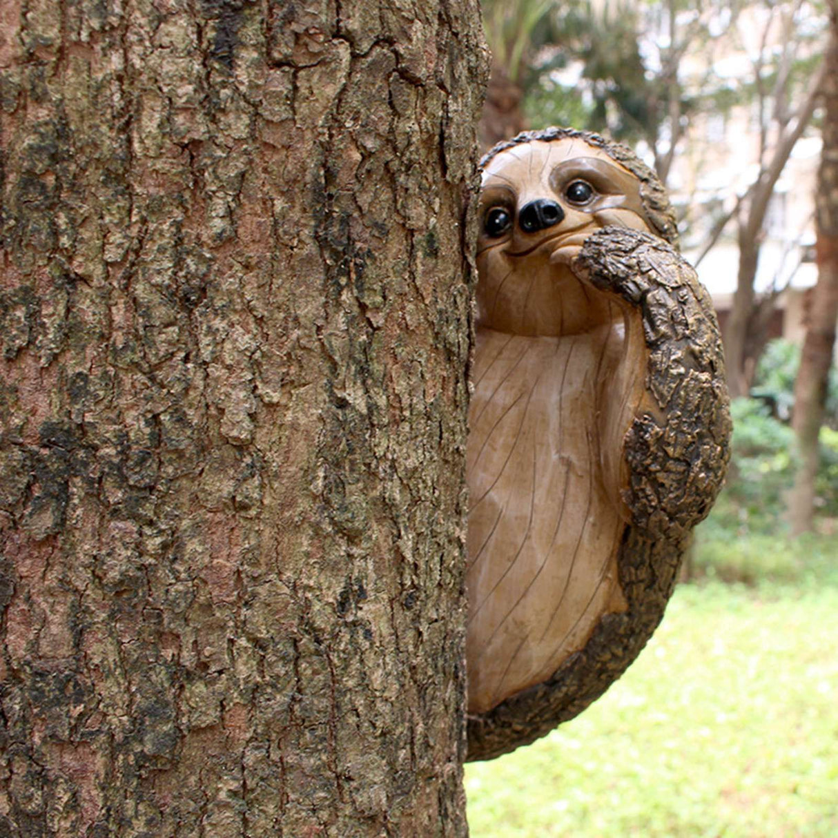 Garden Peeker Sloth Sculptures Lovely Innovative Simulation Resin Waterproof Lasting Tree Hugger Peeker Statue