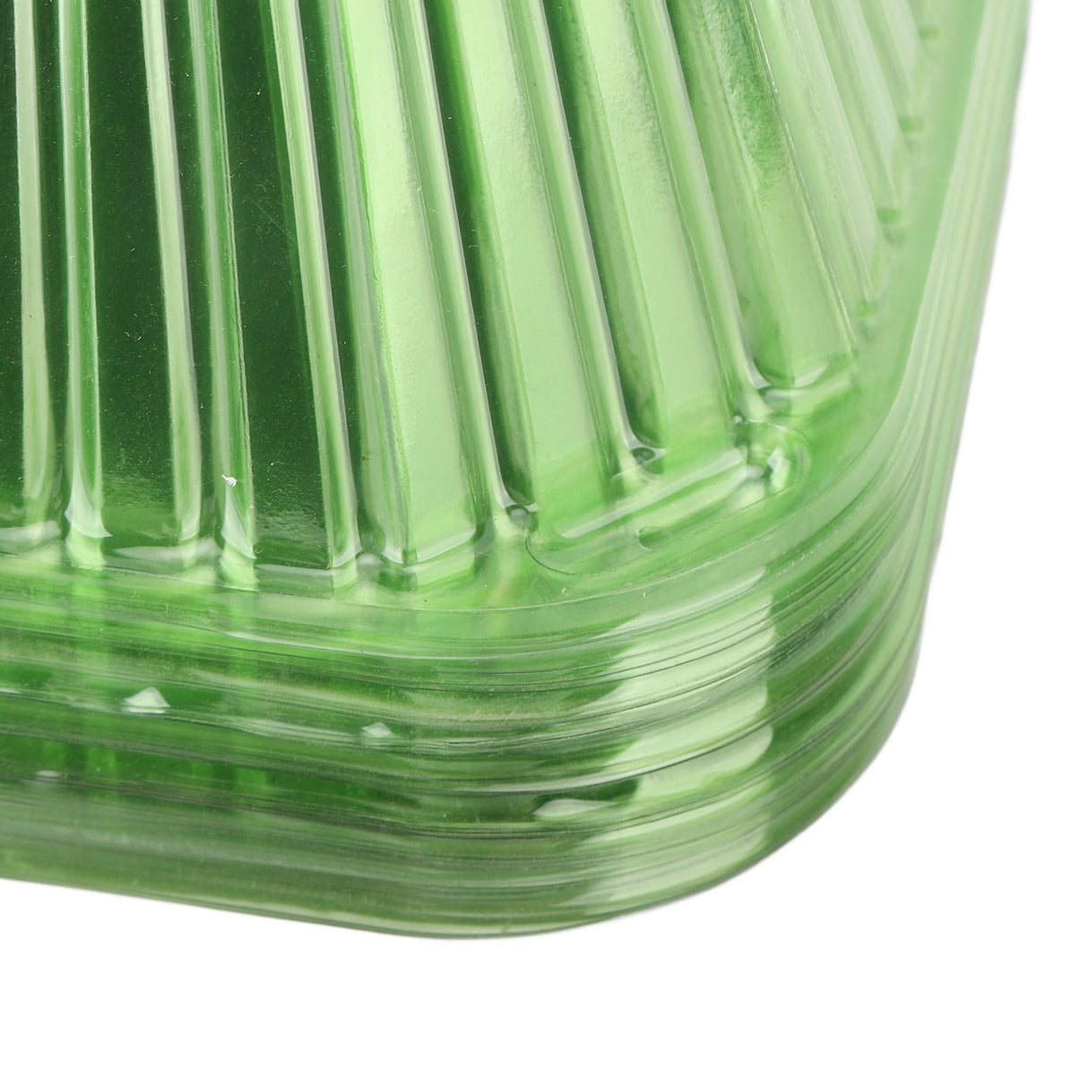 30PCS Bell Plant Protectors Ventilate Plastic Effective Protection Reusable Bell Plant Cover for Plants