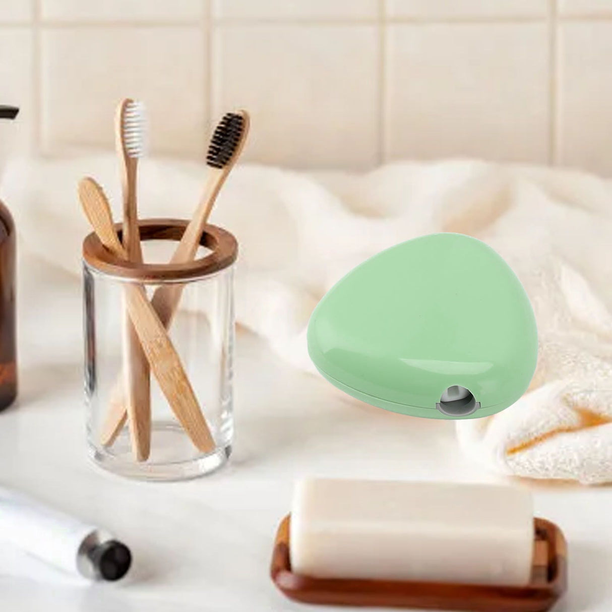 Toothbrush Sanitizer Portable Rechargeable Toothbrush Cleaner Holder Travel Home Toothbrush Case Green