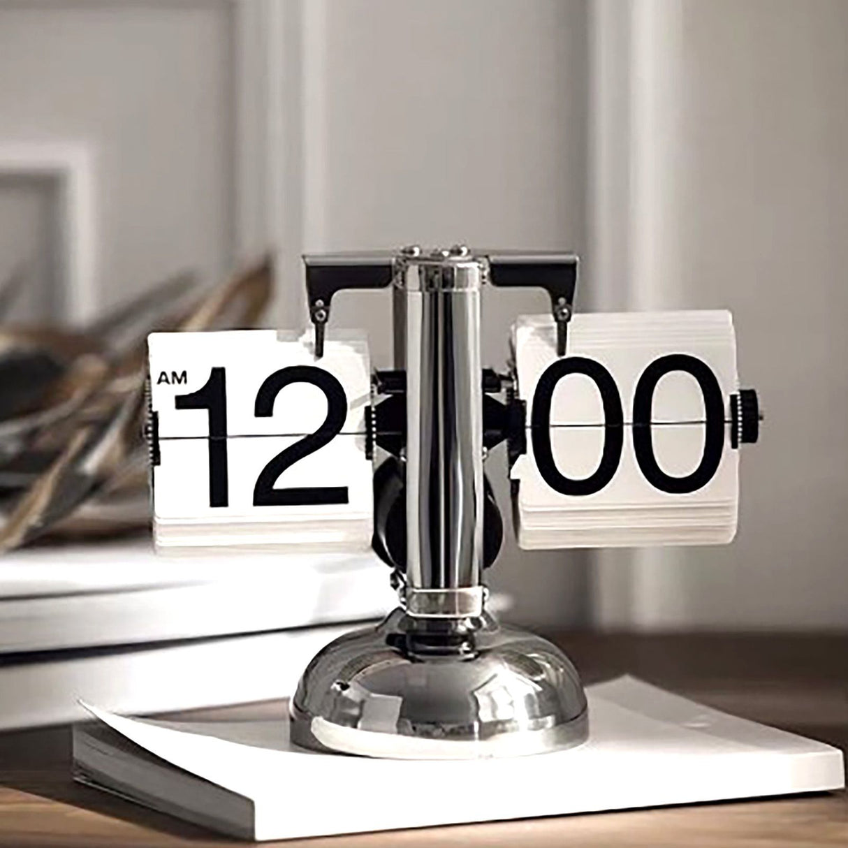 Digital Flip Down Clock Retro Minimalist Single Foot Mechanical Auto Flip Clock Desk Clock for Home Livingroom White
